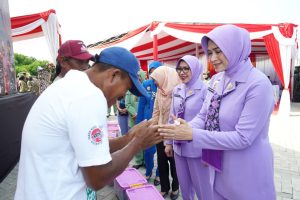 Ketua Umum Dharma Pertiwi Pimpin Kegiatan Bakti Sosial di Bekasi