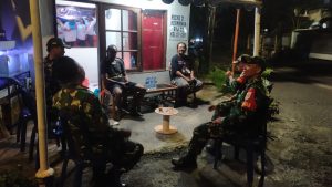 Patroli Malam Minggu di Jatinegara, Aparat dan Warga Bersinergi Jaga Keamanan Wilayah