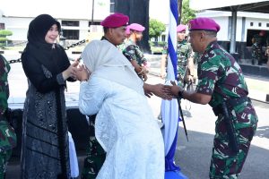DI SURABAYA, PANGKORMAR DAN KETUA GABUNGAN JALASENASTRI KORMAR HALAL BIHALAL BERSAMA PRAJURIT DAN ASN