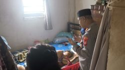 Empati Kapolsek Bekasi Barat Kunjungi Warga Janda Lansia Yang Sakit