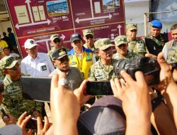 Kasum TNI Tinjau Rehabilitasi Pascabencana dan Serahkan Bantuan Air Bersih di Tapanuli