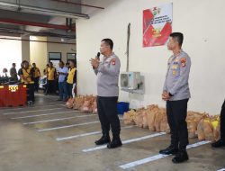 Jumat Berkah Polres Metro Bekasi Kota, Kolaborasi Ojol dan Ormas Perkuat Kamtibmas