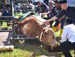 PANGKORMAR BERSAMA DANKORMAR DARI MASA KE MASA LETAKKAN BATU PERTAMA RENOVASI MASJID AL IKHLAS KESATRIAN MARINIR CILANDAK