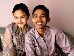 12 Tahun Berumah Tangga, Dede Mantap Dengan Keputusannya.