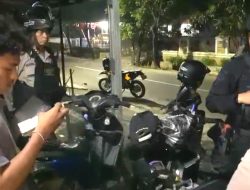 Patroli Brimob Dan Perintis Cegah Balap Liar Saat Patroli Dini Hari di Pinang Ranti Jaktim