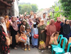 Sentuhan Humanis ‘Jaga Bekasi On The Spot’, Kapolres dan Bhayangkari Sambangi Warga Harapan Mulya
