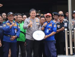 Polres Metro Bekasi Kota Gelar Pelatihan Pemadaman Kebakaran Bersama Sabuk Kamtibmas