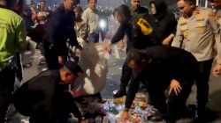 Usai Kawal Aksi Penyampaian Pendapat, Wakapolda Metro Jaya Pimpin Personel Bersihkan Kawasan Thamrin