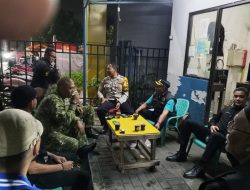 Patroli/Siskamling Koramil 06/Cakung Perkuat Sinergi Tiga Pilar dan Warga, Wujudkan Wilayah Aman dan Kondusif