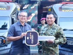 PANGKORMAR TERIMA PENYERAHAN KENDARAAN AMBULANS DARI BANK MANDIRI