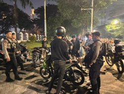 Brimob Polda Metro Jaya Bubarkan Balap Liar di Cipayung, Satu Motor Diamankan