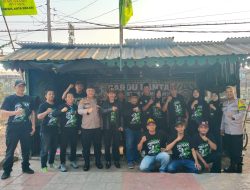 Kapolsek Bekasi Barat Berikan Pelayanan Giat Masyarakat Keberangkatan Massa FBR Menuju Perayaan Milad FBR Ke-25 di Jakarta