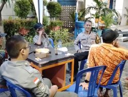 Jaga Kamtibmas, Koramil 02/Matraman Bersama Komduk Gelar Patroli/Siskamling Keliling