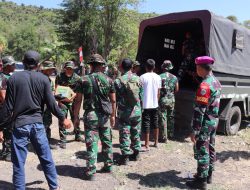 MARINIR PEDULI, SATGAS GULBENCAL SALURKAN 241 PAKET SEMBAKO DI WILAYAH TERDAMPAK PARAH GEMPA NTT