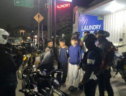 Patroli Brimob Metro Jaya Amankan 9 Orang dan 9 Klip Tembakau Sintetis di Cibubur