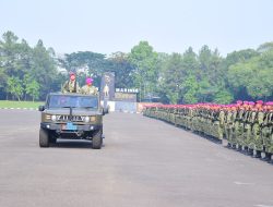 KAS KORMAR PIMPIN UPACARA PERINGATAN HUT KE-81 TNI DI CILANDAK