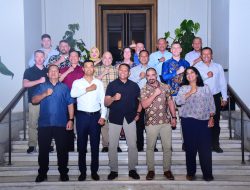 PERKUAT HUBUNGAN KERJA SAMA, KORPS MARINIR TNI AL DAN USMC GELAR JAMUAN MAKAN MALAM