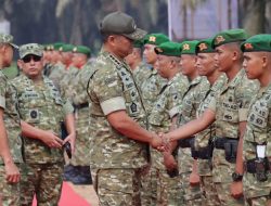 Wakil Panglima TNI Tinjau Kesiapan Yonif TP 926/Pangalangok Libau di Kalimantan Barat