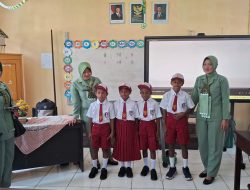 *Wujud Kepedulian, Persit KCK Cabang XVII Kodim 1808/Mansel Berikan Bantuan Seragam Sekolah Dukung TMMD Ke-130