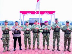 PERKUAT SINERGITAS TNI-POLRI, PANGKORMAR HADIRI PENGANGKATAN WARGA KEHORMATAN KORPASGAT