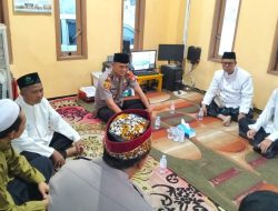 Polisi Bersama Masyarakat, Kapolsek Bekasi Barat Sambangi DKM An Nur Kranji, Ajak Tokoh Agama Cegah Tawuran dan Narkoba