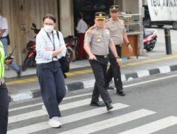 Kapolres Metro Depok Turun Langsung Atur Lalu Lintas di Jalan Nusantara Raya
